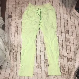 Lululemon pants 🔴